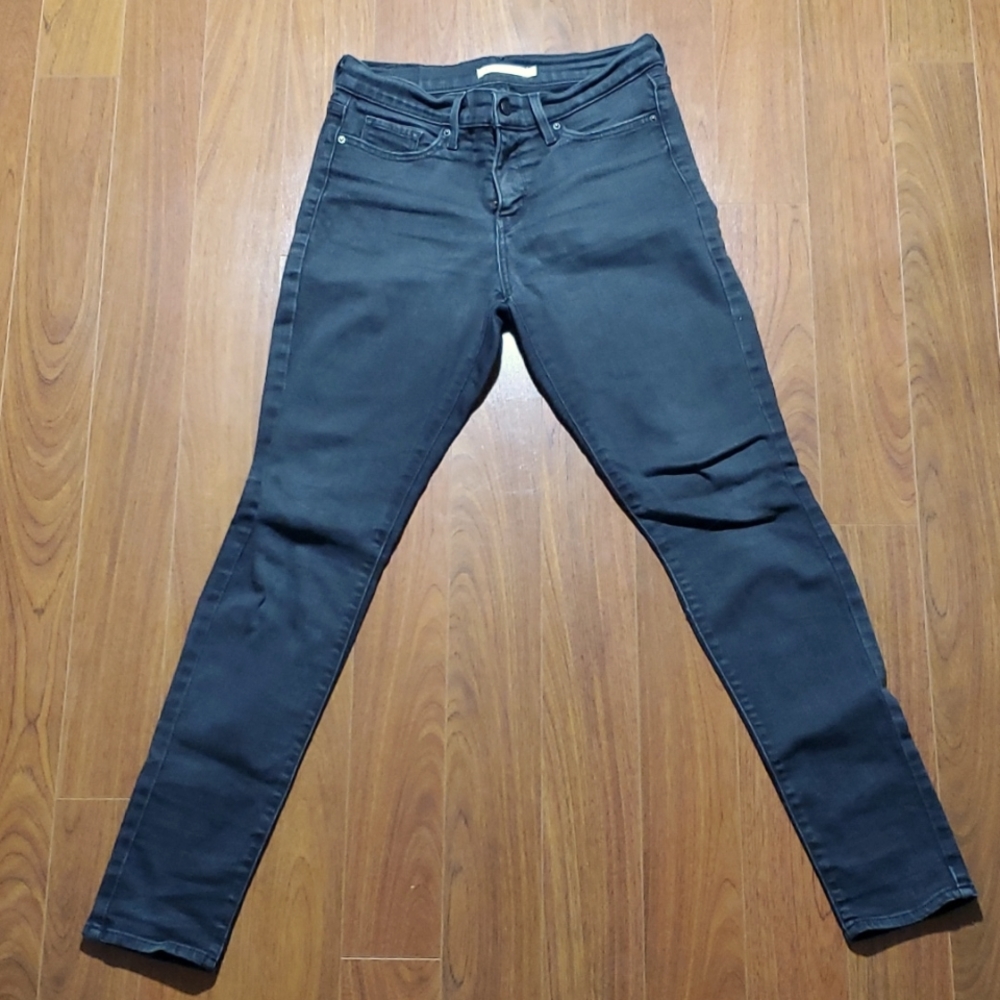 Black Levi's 311 Skinny Shaping jeans
